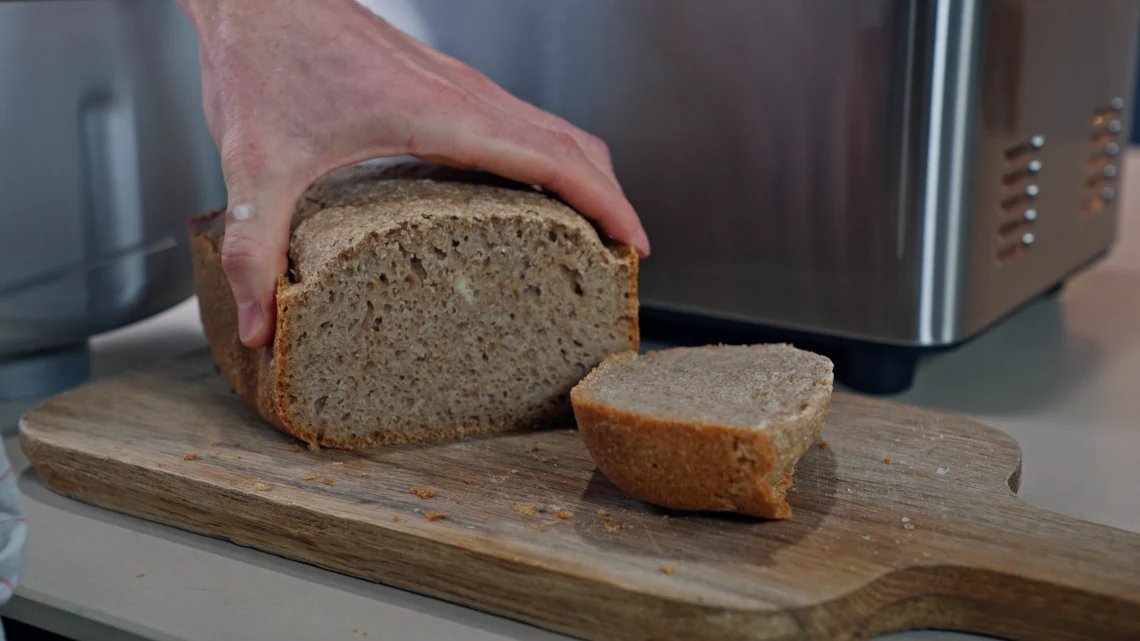 Unser Brot des Gastroback Backautomaten (in diesem Bild ein Vollkornbrot) war luftig und lecker.